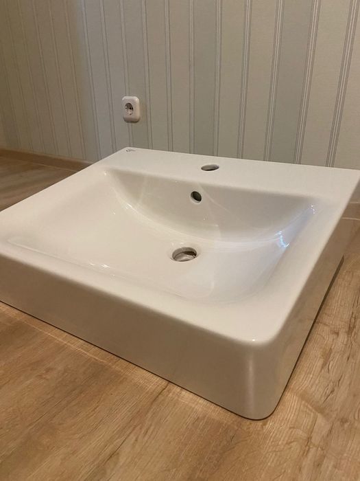 Раковина с пьедесталом Ideal Standard