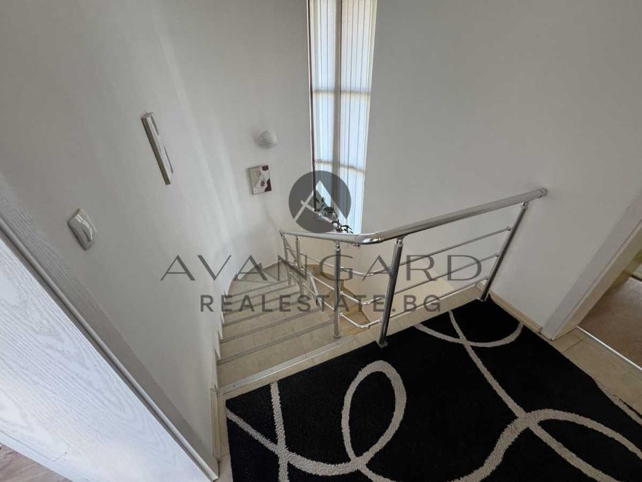 Продава се Къща в Пловдив, Остромила - 240 кв.м за 1041 €/кв.м - Снимка #11