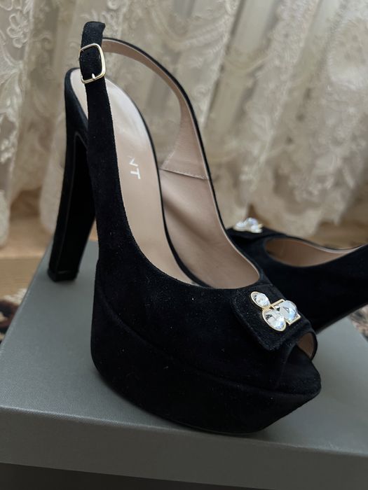 Обувь босоножки Италия