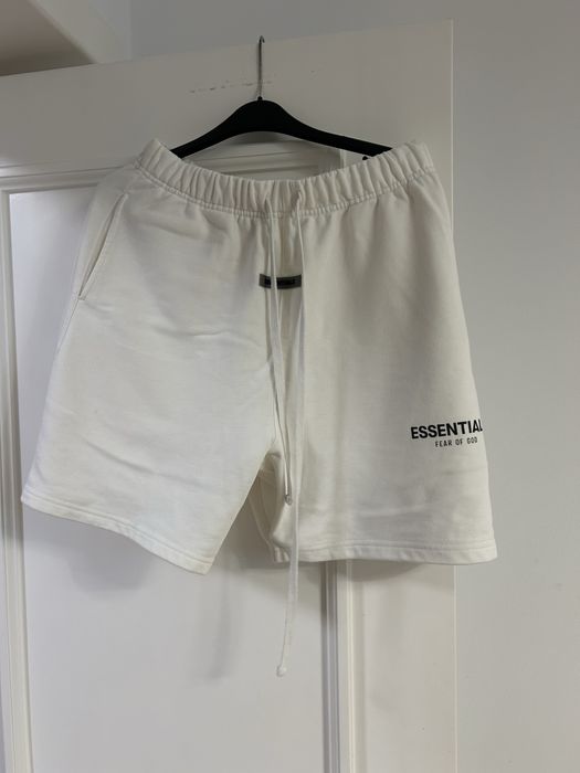 Pantaloni Scurti Essentials