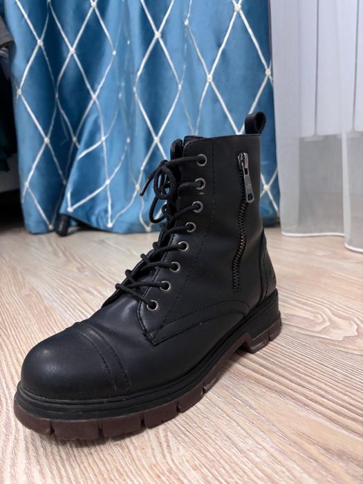 Зимние кожаные ботинки