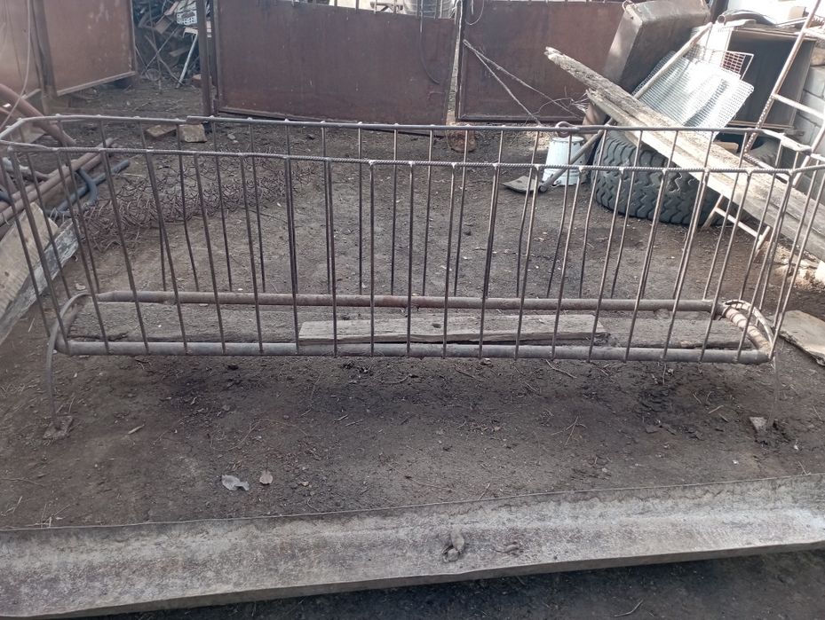 Продам кормушки для животных