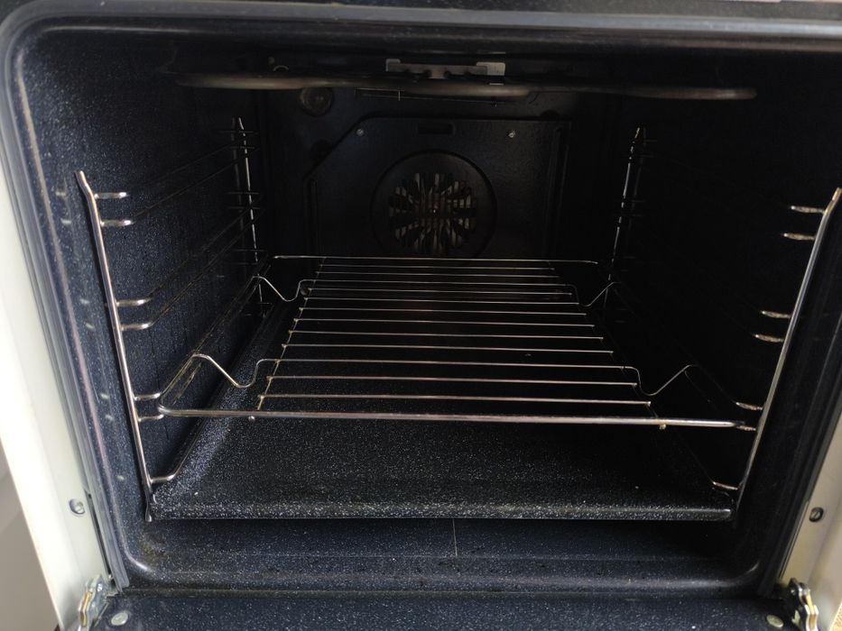 Свободно стояща печка Heller EHF 548/08 B