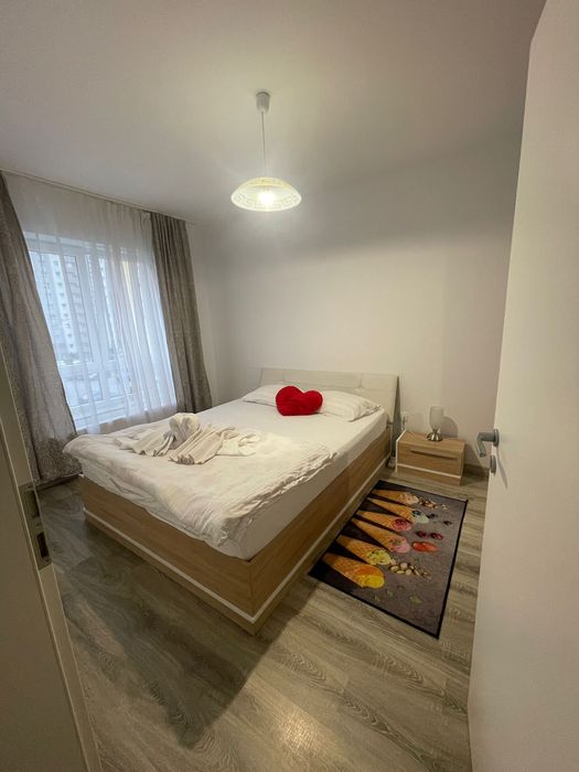 Cazare Regim hotelier/2 camere  decomandat /zona mall