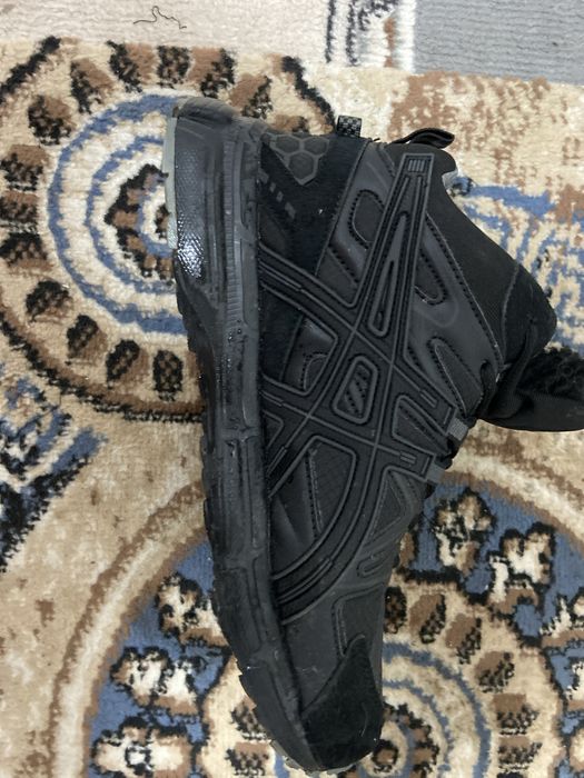 Продам зимние кроссовки