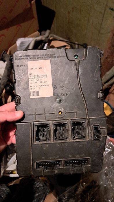 Рено Меган 2 фейс седан на части / Reno Megane 2