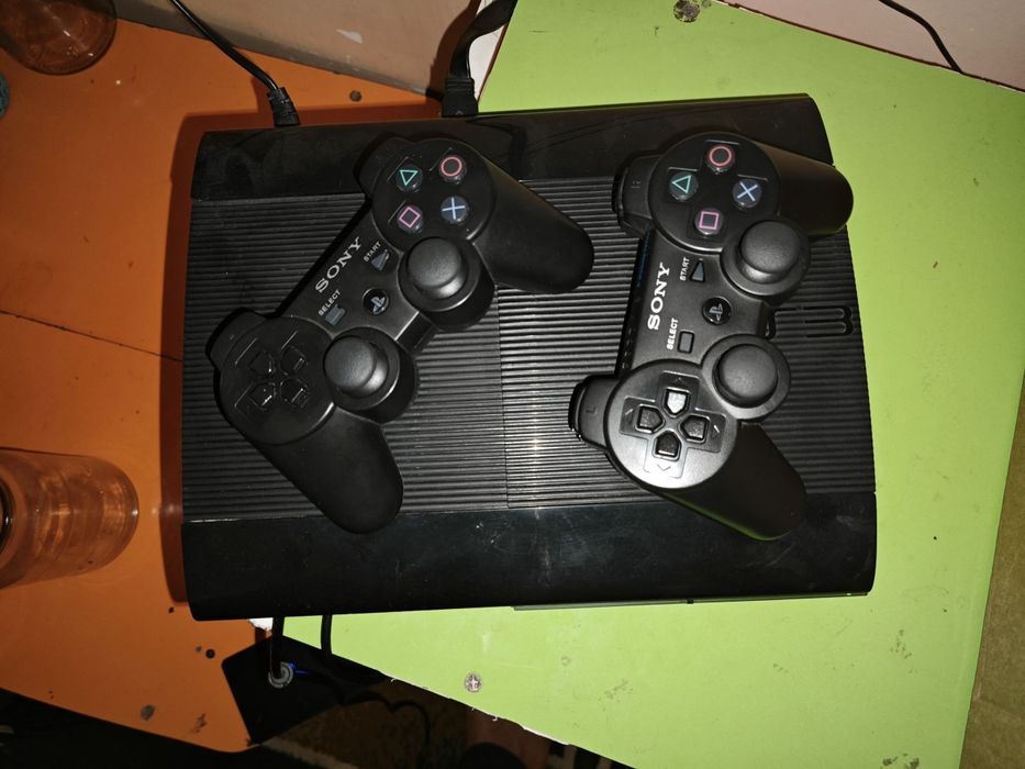 Playstation 3 super slim 230 gb