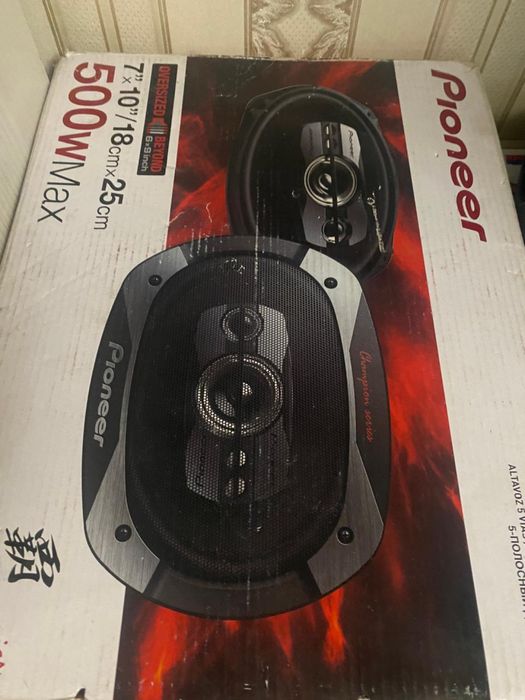 Продам магнитофон и колонку.