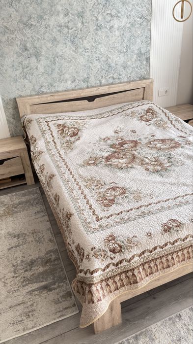 Продам спальный гарнитур