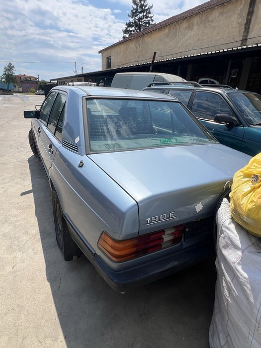 Mercedes Benz 190 НА ЧАСТИ