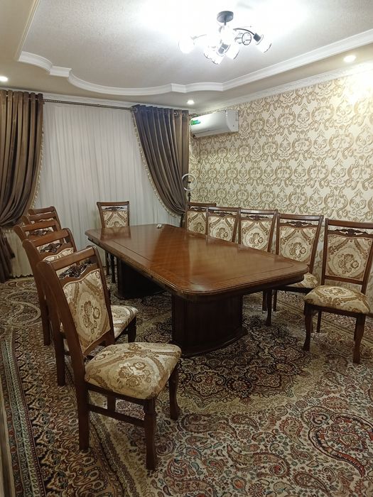 Столья и стулья в хорошим состояние