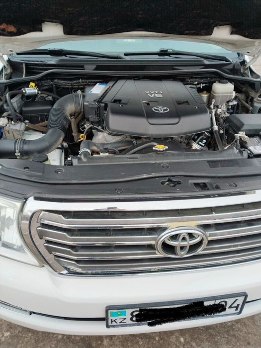 Продам Toyota Land Cruiser 200