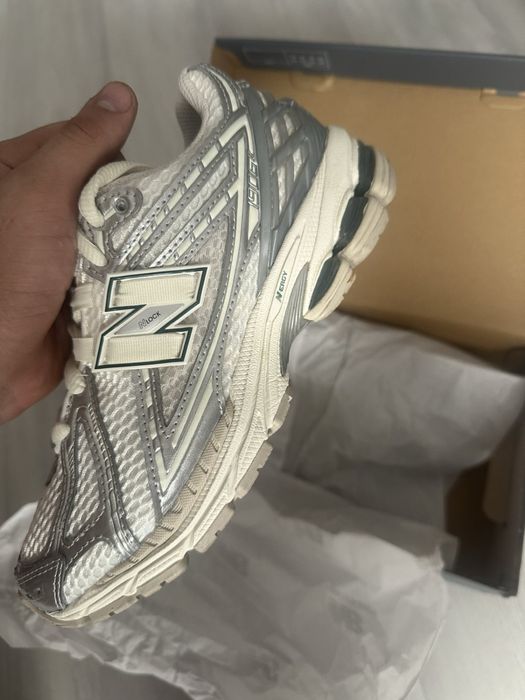 Обувки New Balance 1906