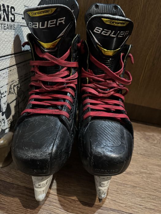 Коньки хоккейные