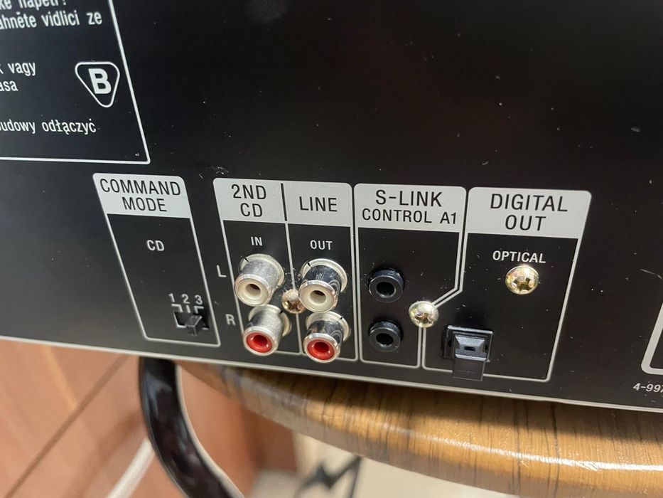 Sony CDP-CE525 Compact Disc Player