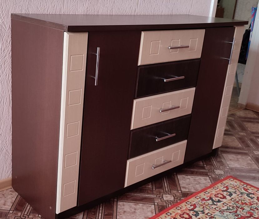 Продам комод, большой