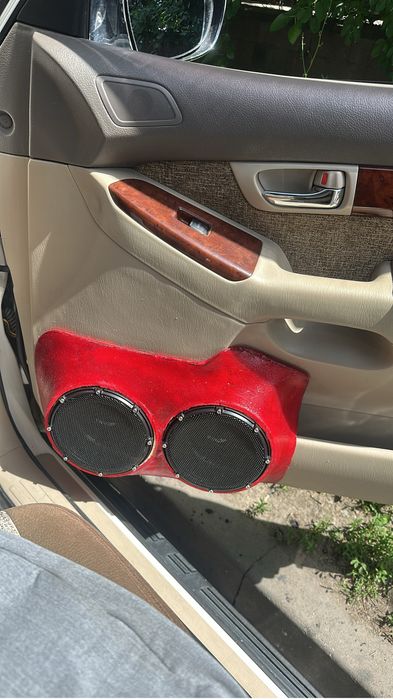 Установка автозвуковой системы