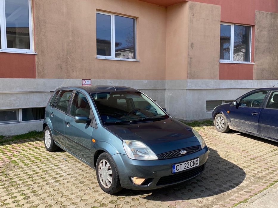 Okazie-vand Ford fiesta facelift 2005 stare impecabila