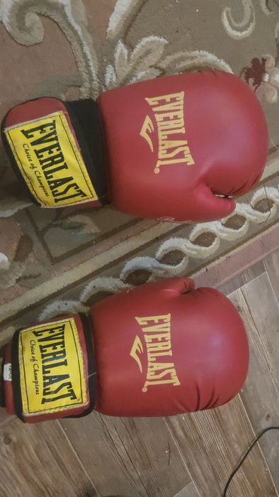 Боксёрские перчатки