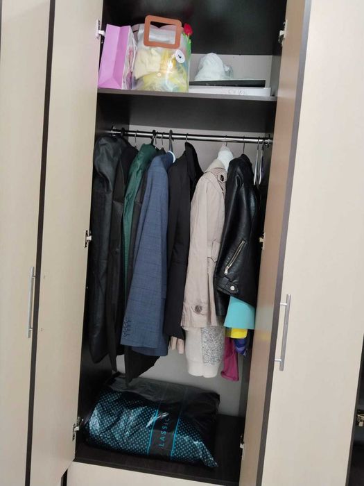 срочно продается шкаф