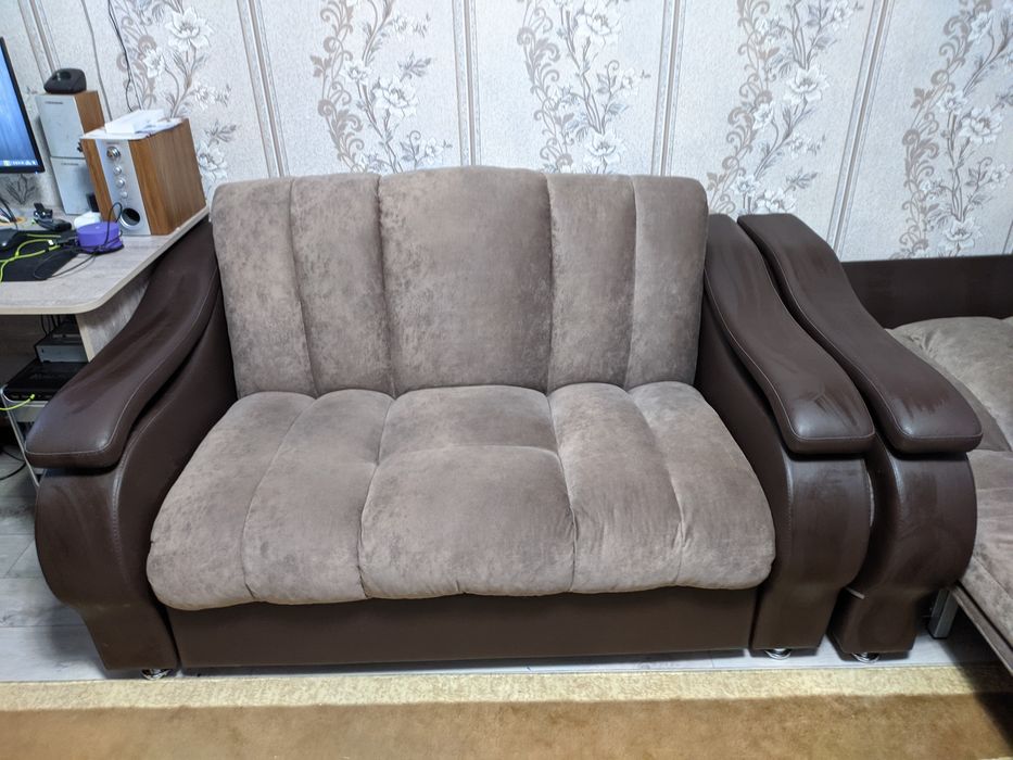 Продам мягкий уголок