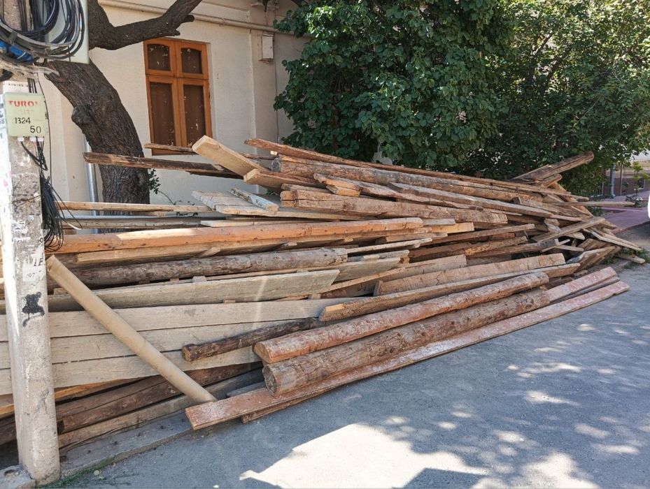 Тўсин, кругляк узунлиги 4/5 метр донаси 50000 сум