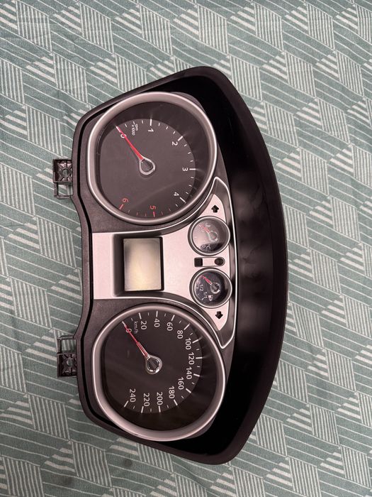 Ceasuri bord cu lipituri facute