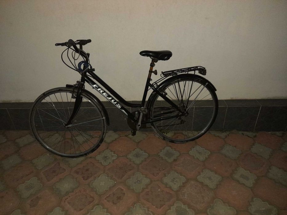 Vand bicicleta pentru adulti
