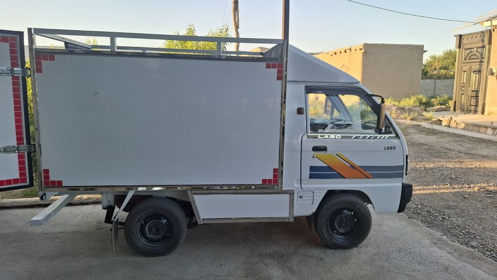 Labo avtomashinasi sotiladi