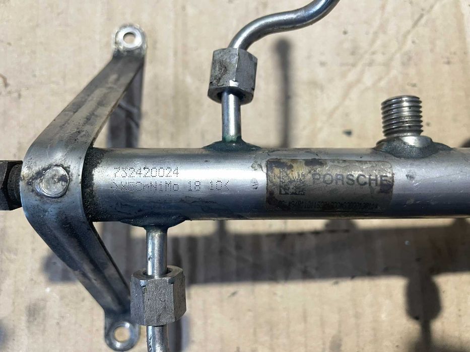 Горивна Рейка Porsche Cayenne 957 4,8I V8