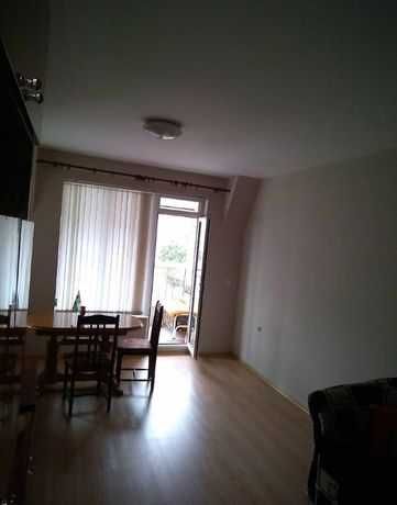 Дава се под наем Двустаен апартамент в Бургас, Възраждане - 65 кв.м за 102 € - Снимка #2