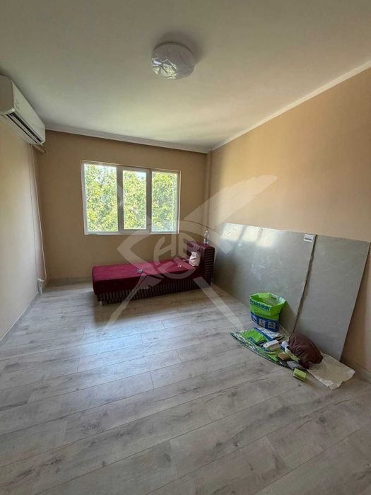 Тристаен апартамент в Кючук Париж 107944 - снимка 4