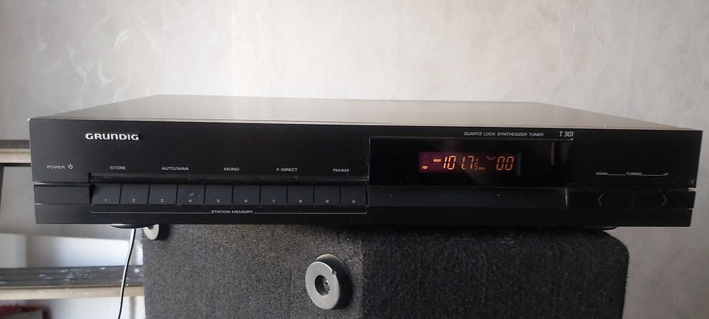 Radio Synthesized Tuner Grundig T-301