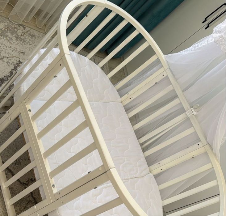 Манеж матрас+балдахин+бортики