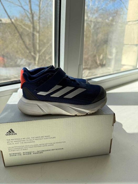 Кросовки для мальчиков Adidas , Skechers