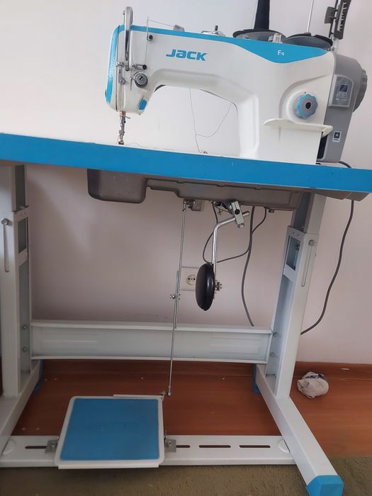 Тігін машинкасы сатылады