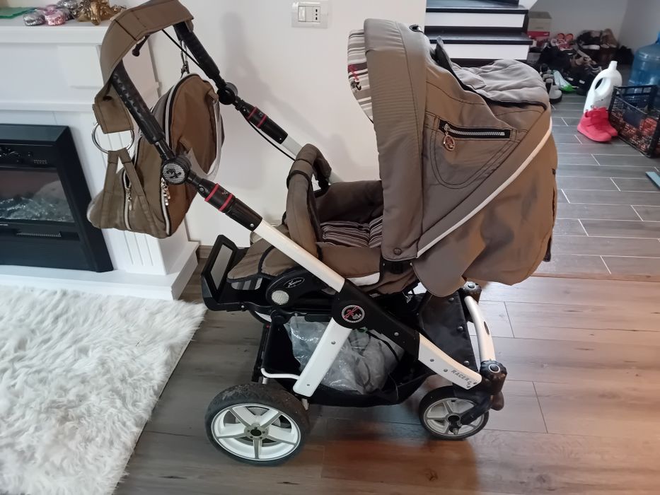 Vând carucior Hartan Racer GTS