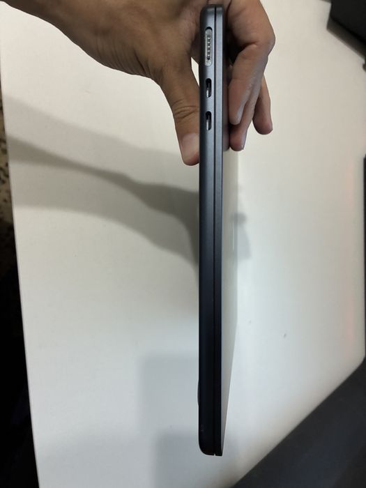 MacBook 2025, m4, 16/256