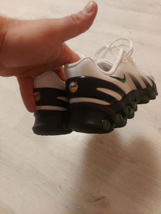 Adidași nike noi