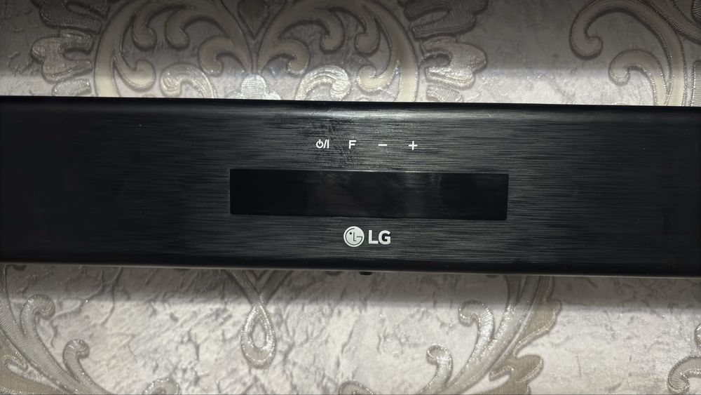 Продам саундбар LG