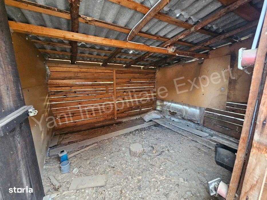 Casă de vânzare în comuna Domnești, județ Argeș.