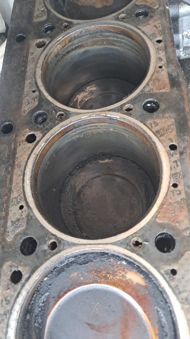 Блок 102 мотор обоем 2.3