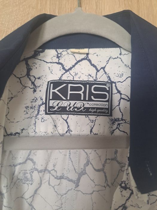 Продавам 2 бр.  мъжки ризи и 1 бр.   мъжки панталон