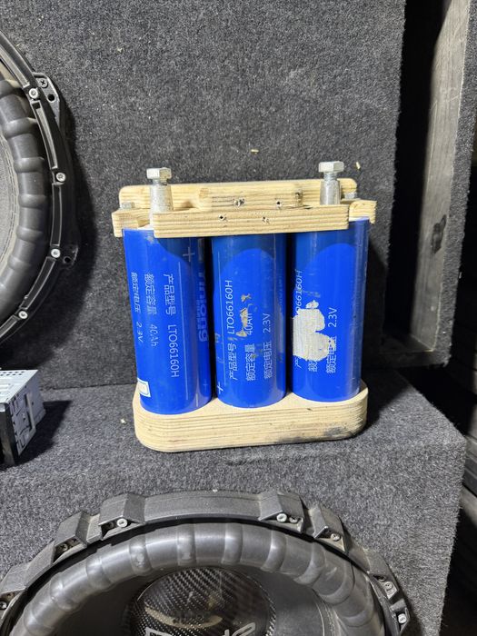 В продаже автозвук