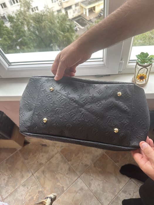 Vand Geanta Louis Vuitton