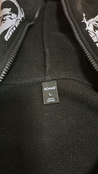 Flanel negru schelete