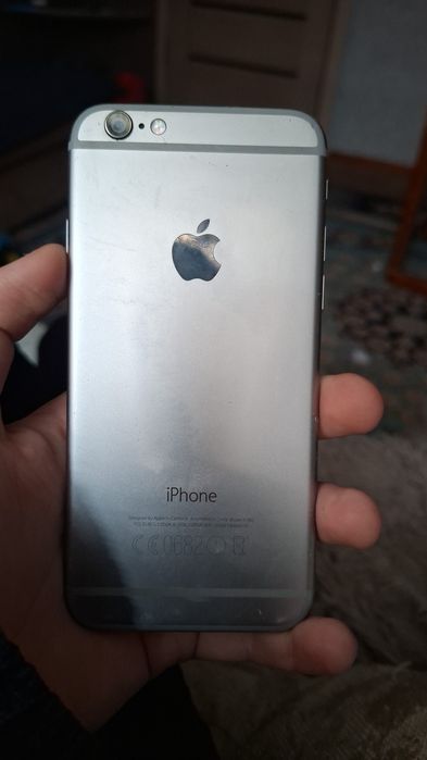 Продаю iPhone 6 .