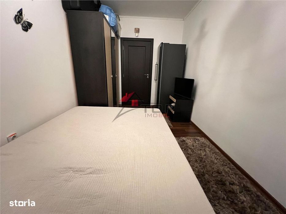 Apartament 3 camere semidecomandat, Podu Ros - BD. Tutora