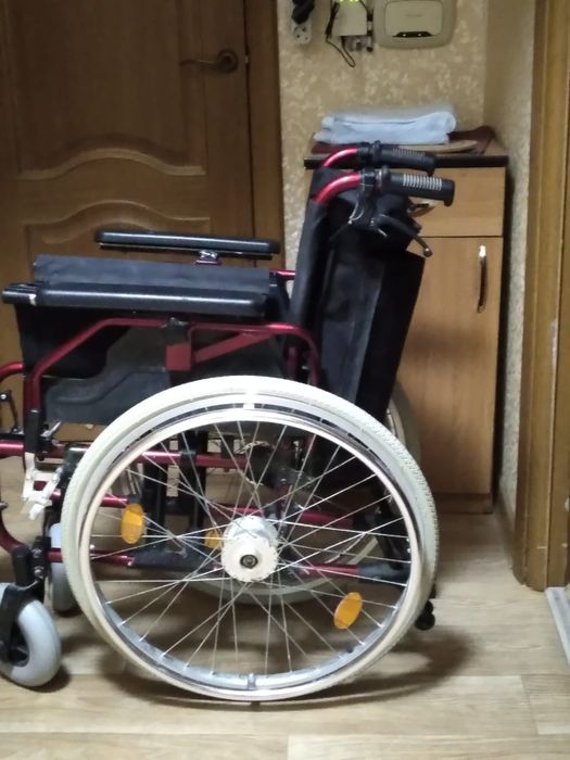 Продам коляску инвалидная