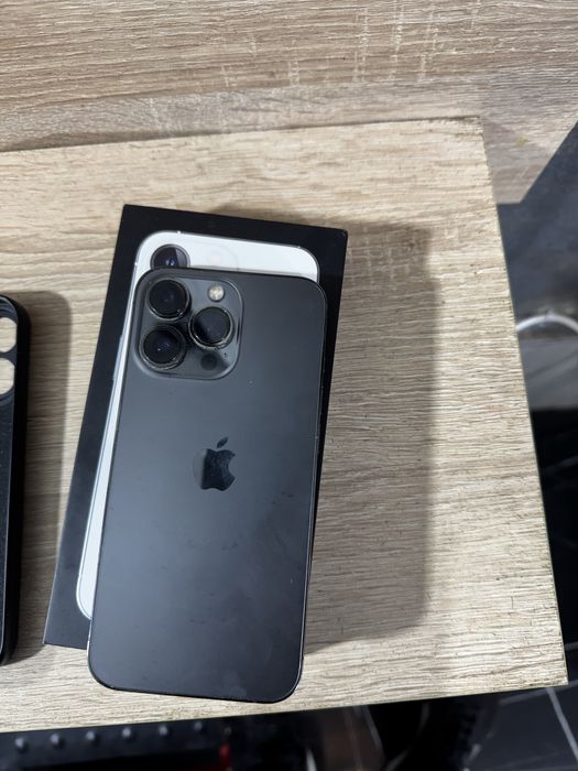 Телефон Iphone 13 pro,256 gb